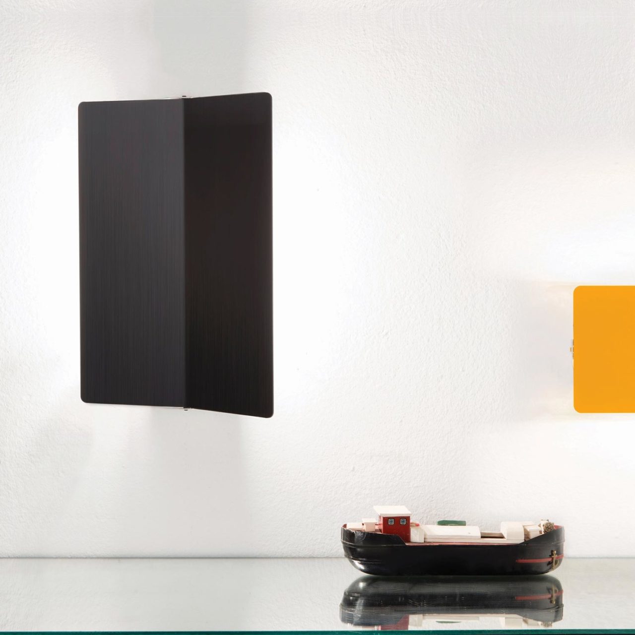 Applique À Volet Pivotant Plié Wall Lamp by Nemo Lamps